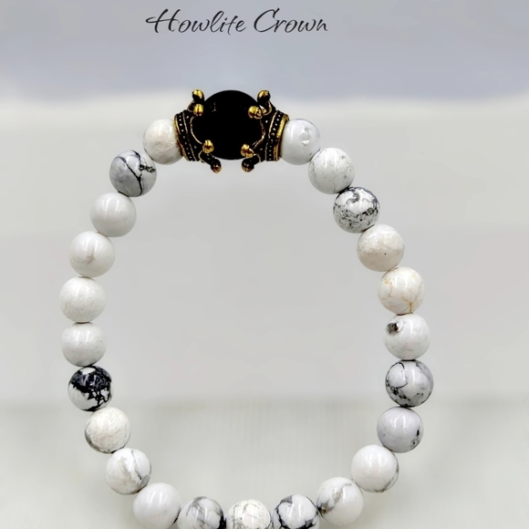 Howlite Crown Bracelet - 8mm Unisex - Picture 3 of 3